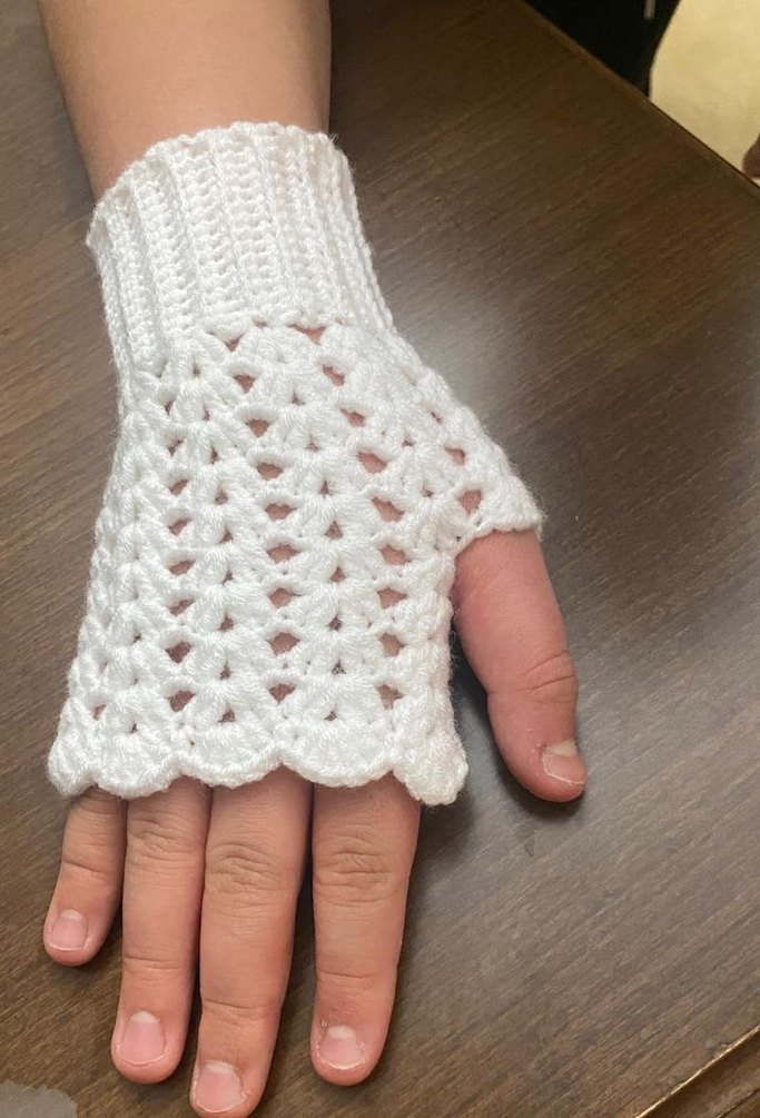 Dantel Detaylı Beyaz Örgü Kadın Eldiveni - Görsel 4