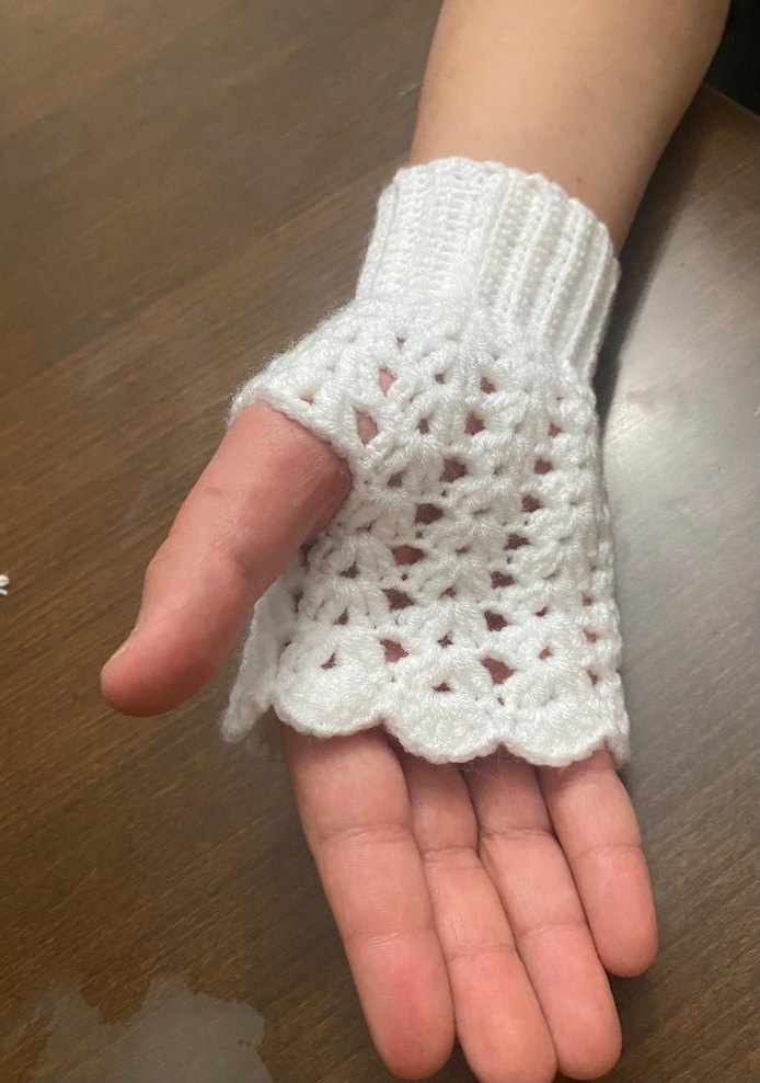 Dantel Detaylı Beyaz Örgü Kadın Eldiveni - Görsel 5