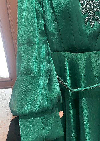 Yeşil İşlemeli Uzun Abiye Elbise - Görsel 4