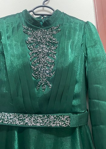 Yeşil İşlemeli Uzun Abiye Elbise - Görsel 3