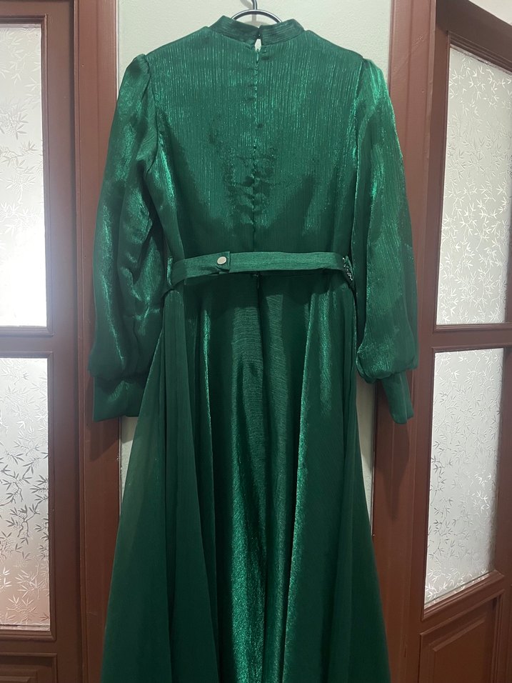 Yeşil İşlemeli Uzun Abiye Elbise - Görsel 5