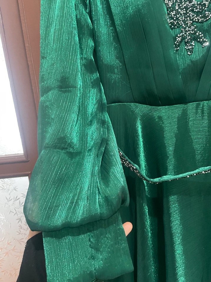 Yeşil İşlemeli Uzun Abiye Elbise - Görsel 4