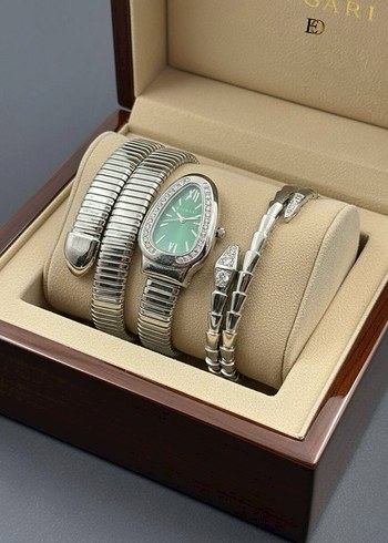 Altın Renkli Klasik Kadın Saat Seti - Görsel 5