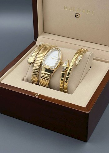 Altın Renkli Klasik Kadın Saat Seti - Görsel 10