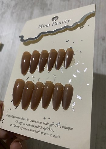 Bej takma tırnak mina beauty yansımalı - Görsel 2