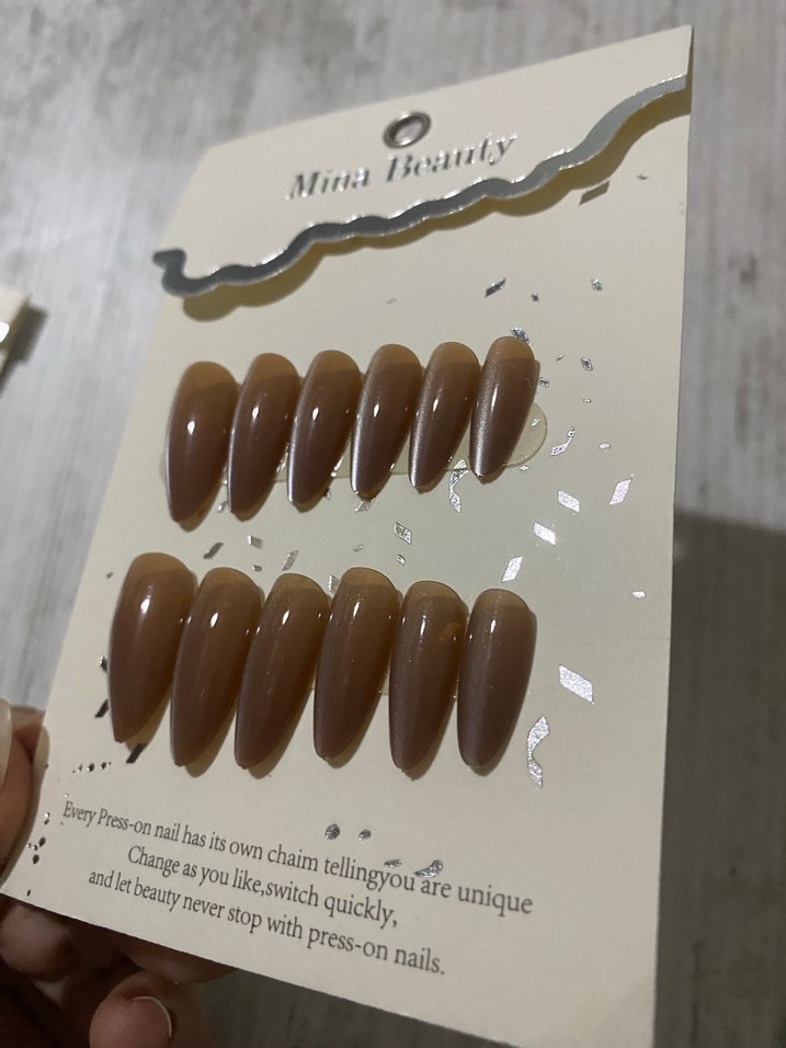 Bej takma tırnak mina beauty yansımalı - Görsel 2