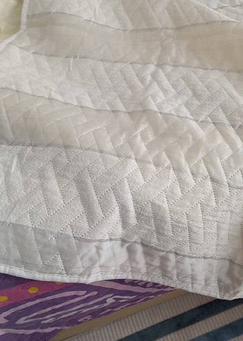 Beyaz Düz Yatak Örtüsü - Görsel 2