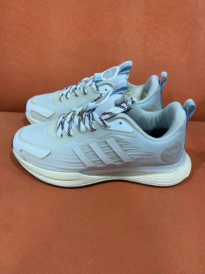 adidas unisex koşu ayakkabısı - Görsel 3