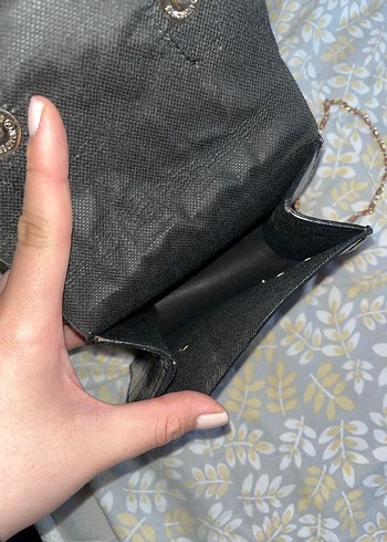 Siyah Yılan Derisi Desenli Zincir Detaylı Deri Çanta - Görsel 4