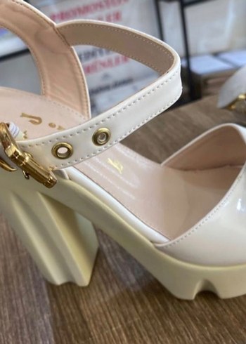 Beyaz Platform Topuklu Kadın Ayakkabı - Görsel 3
