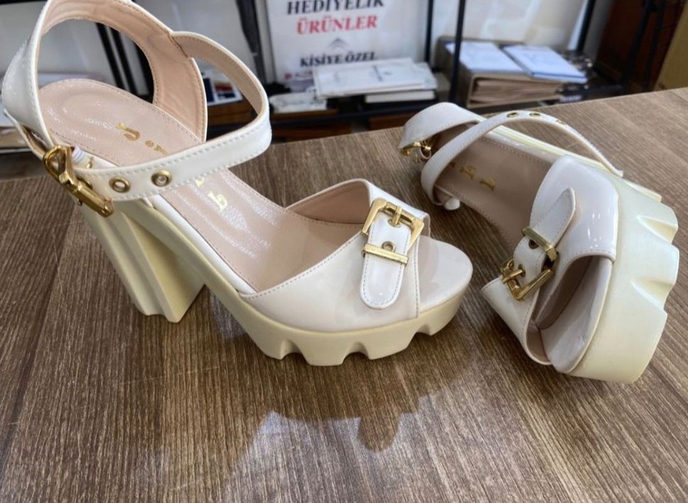 Beyaz Platform Topuklu Kadın Ayakkabı - Görsel 2