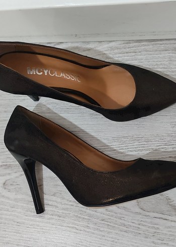 KAHVERENGİ TOPUKLU AYAKKABI - Görsel 3