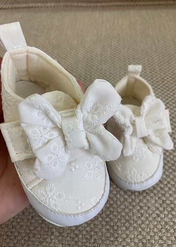 LCW Beyaz Kız Bebek İlk Adım Ayakkabısı - Görsel 2
