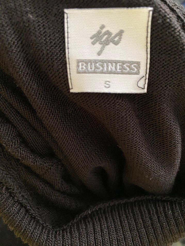 Siyah Boğazlı Triko Kazak - Görsel 3