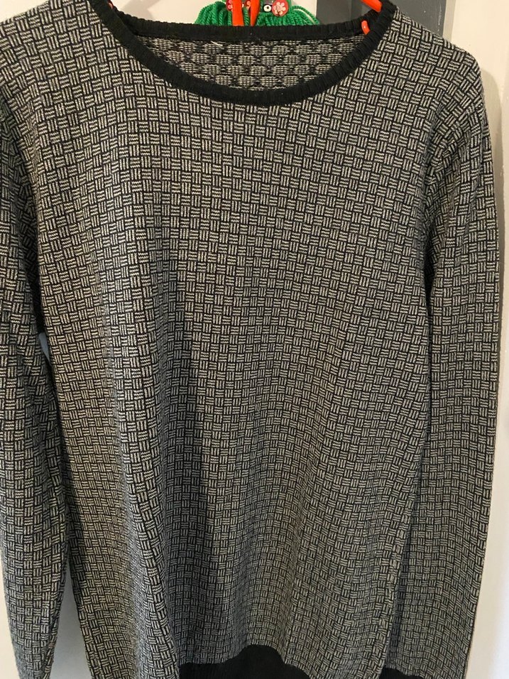 Tudors kazak - Görsel 2