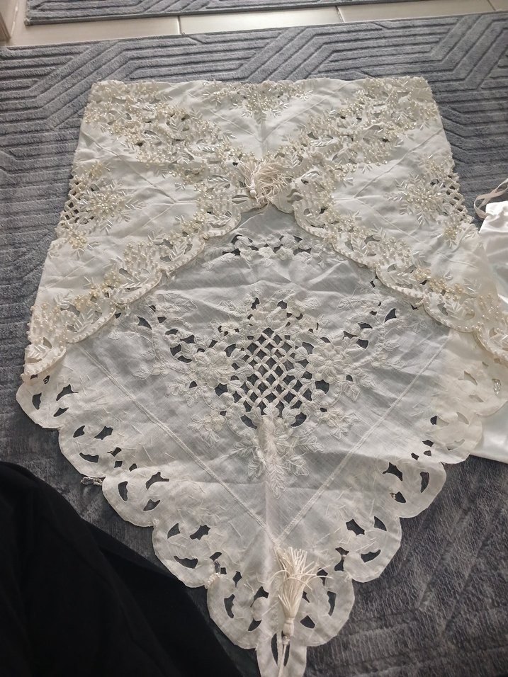 Nakışlı Parlak Beyaz bohça - Görsel 2