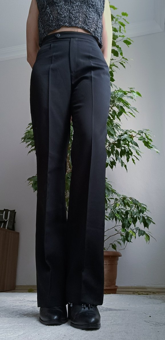 Ayhan Kadın Siyah Pilili Kumaş Pantolon - Görsel 2