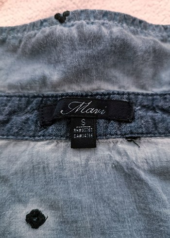 Mavi Yıkamalı Nakışlı Kadın Denim Görünümlü Gömlek - Görsel 4