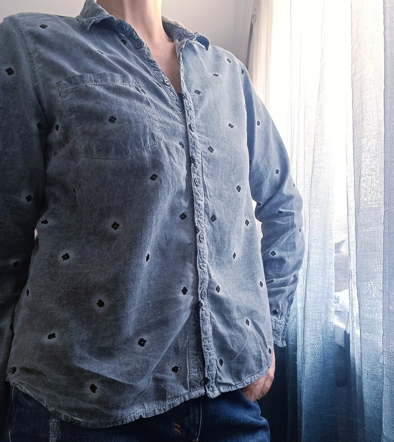 Mavi Yıkamalı Nakışlı Kadın Denim Görünümlü Gömlek - Görsel 3