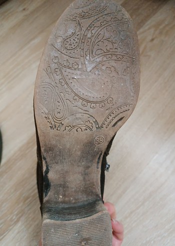 Kahverengi Süet Tokalı Topuklu Kadın Bot - Görsel 5