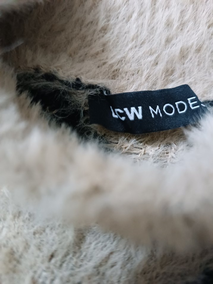 Boğazlı Bej Zebra Desenli Örgü Kadın Kazak - Görsel 2