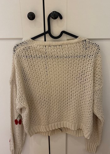 Nakışlı Beyaz Örgü Hırka - Görsel 2