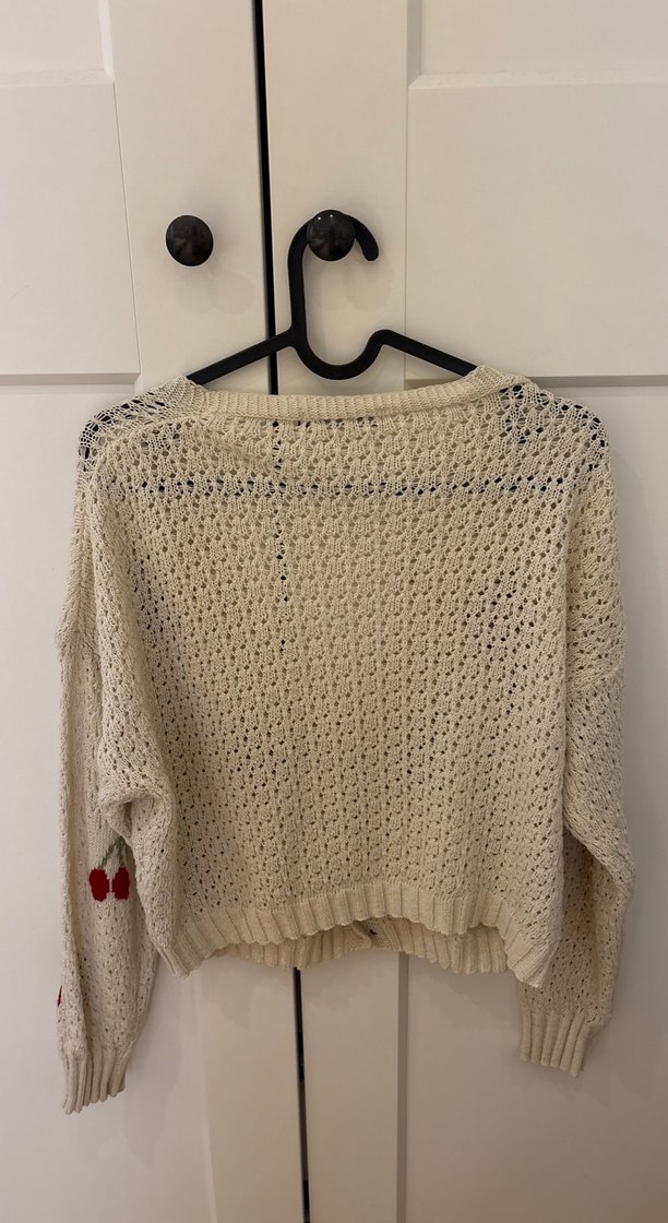 Nakışlı Beyaz Örgü Hırka - Görsel 2