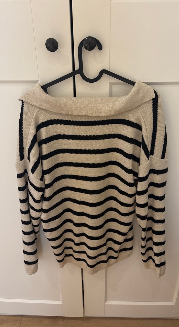 V Yaka Kadın Çizgili Triko Kazak - Görsel 2