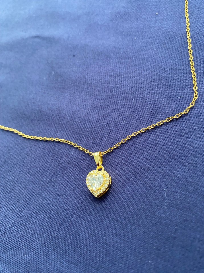 Altın Renkli Kalp Zincir Kolye - Görsel 3