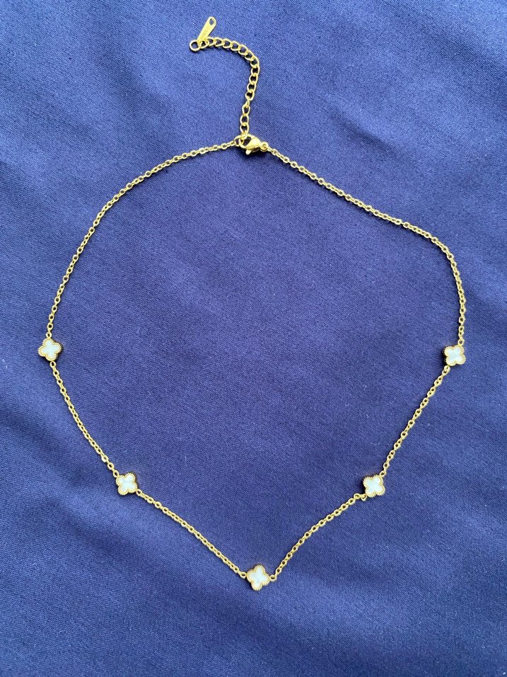 Altın Renk Yonca Zincir Kolye - Görsel 2