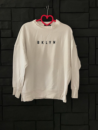 Beyaz sweatshirt