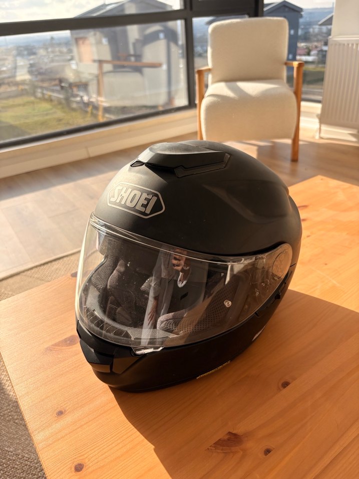 Siyah Parlak SHOEI Motosiklet Kaskı - Görsel 4