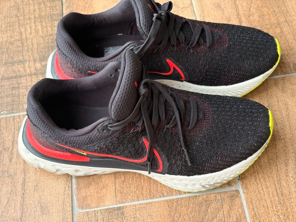 Kırmızı Siyah Bağcıklı Erkek Spor Ayakkabı Nike yeni - Görsel 3