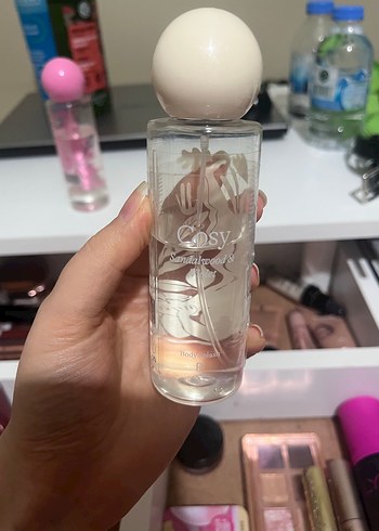 Penti vücüt spreyi Sandal Ağacı ve Menekşe Kokulu Kadın Parfümü - Görsel 2