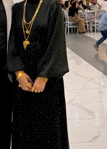 Taş  İşlemeli Siyah Uzun Kollu saten Uzun Elbise - Görsel 2