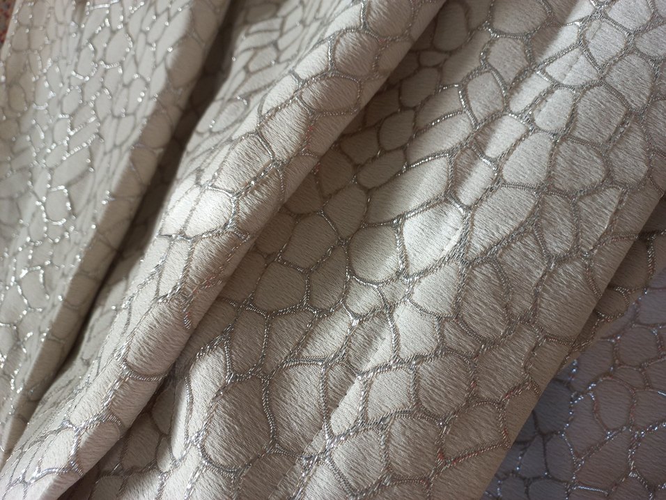 Parlak Bej Yılan Desenli Modern Perde 4 adet - Görsel 5