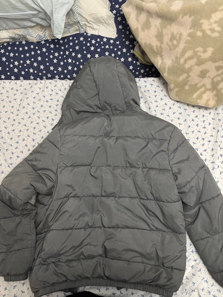 Gri Kapüşonlu Günlük Erkek Mont - Görsel 2