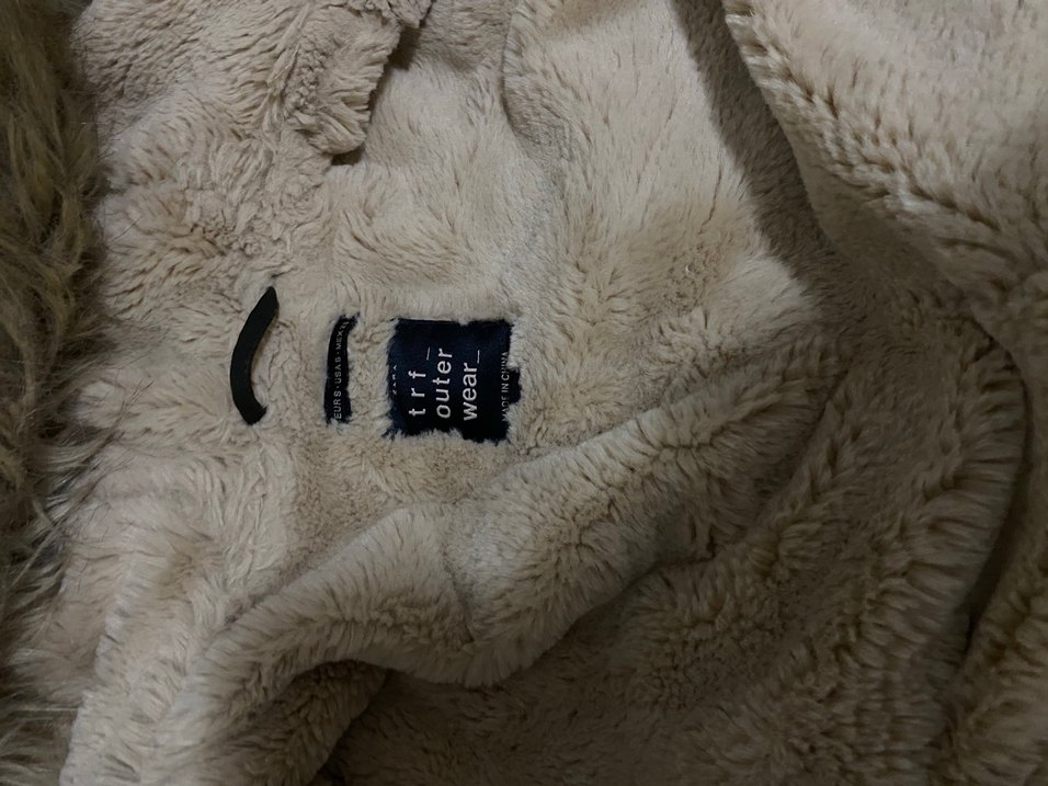 Zara Kürklü Kapüşonlu Mont - Görsel 2