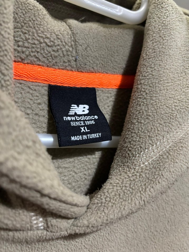 New Balance Kapüşonlu Rahat Kesim Erkek Sweatshirt - Görsel 3