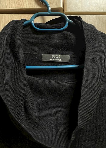 Siyah Yüksek Yakalı Kadın Kazak - Görsel 2