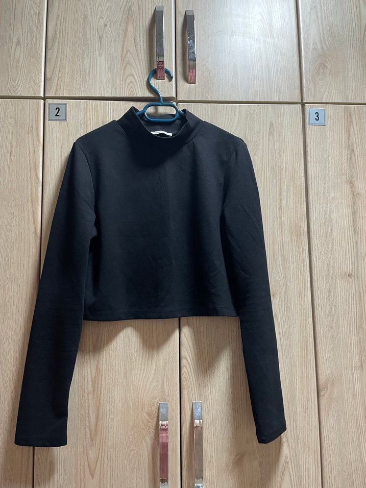 Yüksek Yaka Siyah Kadın Sweatshirt - Görsel 3