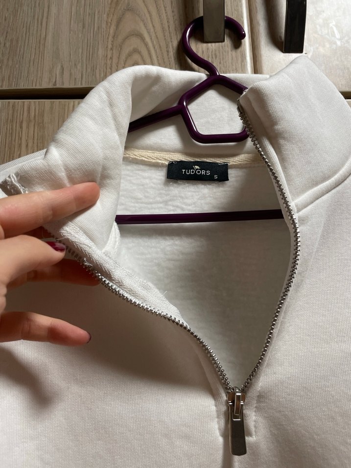 Yarım Fermuarlı Yüksek Yakalı Beyaz Sweatshirt - Görsel 2