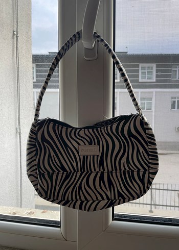 Zebra Desenli Fermuarlı Beyaz Kadın Çanta - Görsel 3