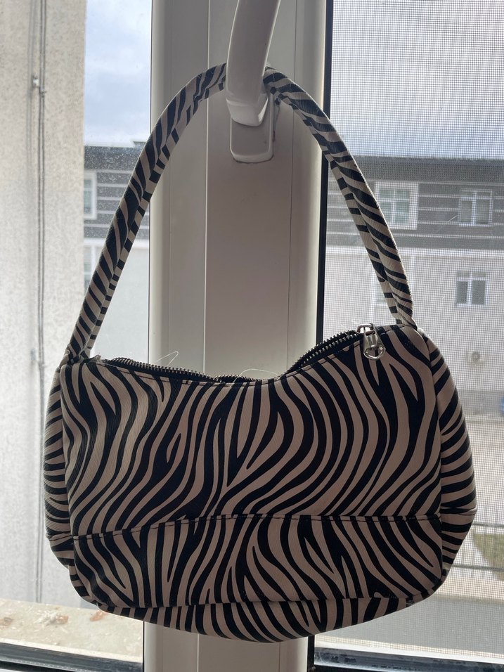 Zebra Desenli Fermuarlı Beyaz Kadın Çanta - Görsel 4