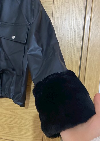 Kürk Detaylı Siyah Deri Kadın Ceket - Görsel 2