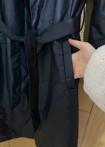 Kadın Siyah Deri Kemerli Uzun Trençkot - Görsel 6