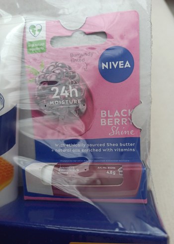 Nivea El Kremi ve Siyah Böğürtlen Dudak Parlatıcısı - Görsel 2