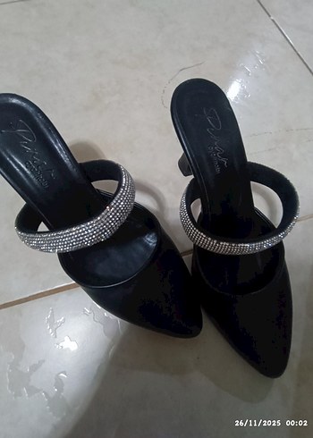 Siyah Parlak Düz Deri Tokalı Stiletto 37 numara - Görsel 6