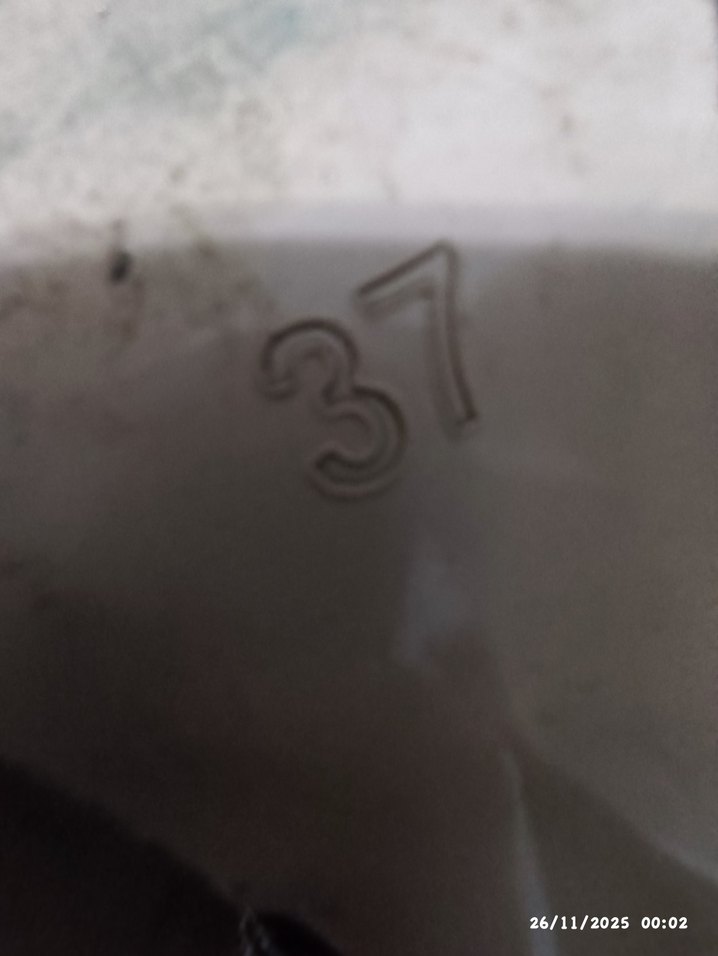 Siyah Parlak Düz Deri Tokalı Stiletto 37 numara - Görsel 2