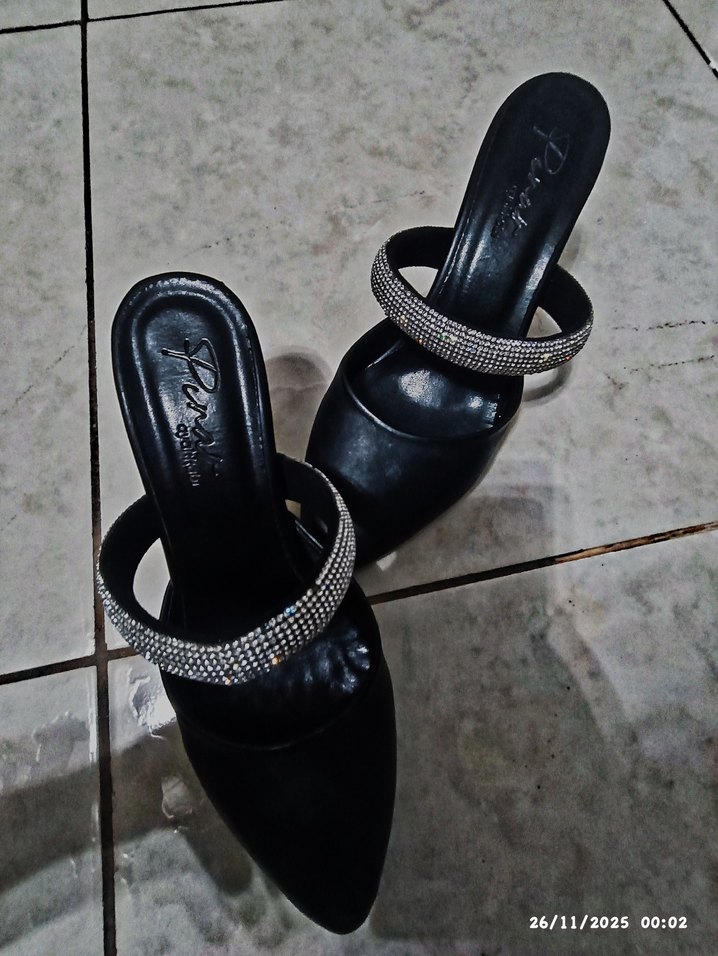 Siyah Parlak Düz Deri Tokalı Stiletto 37 numara - Görsel 5